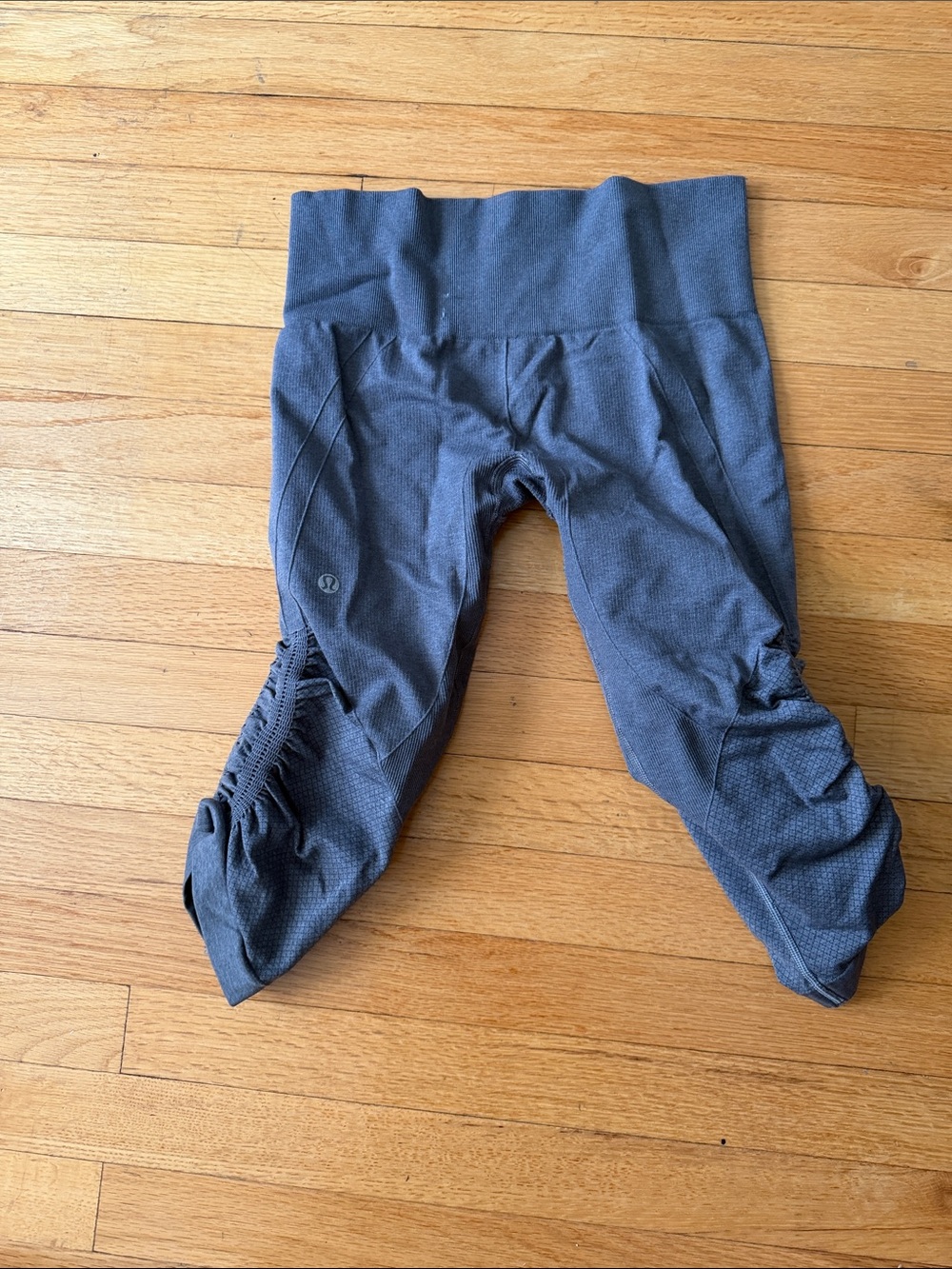 lululemon athletica gray Cropped Leggings